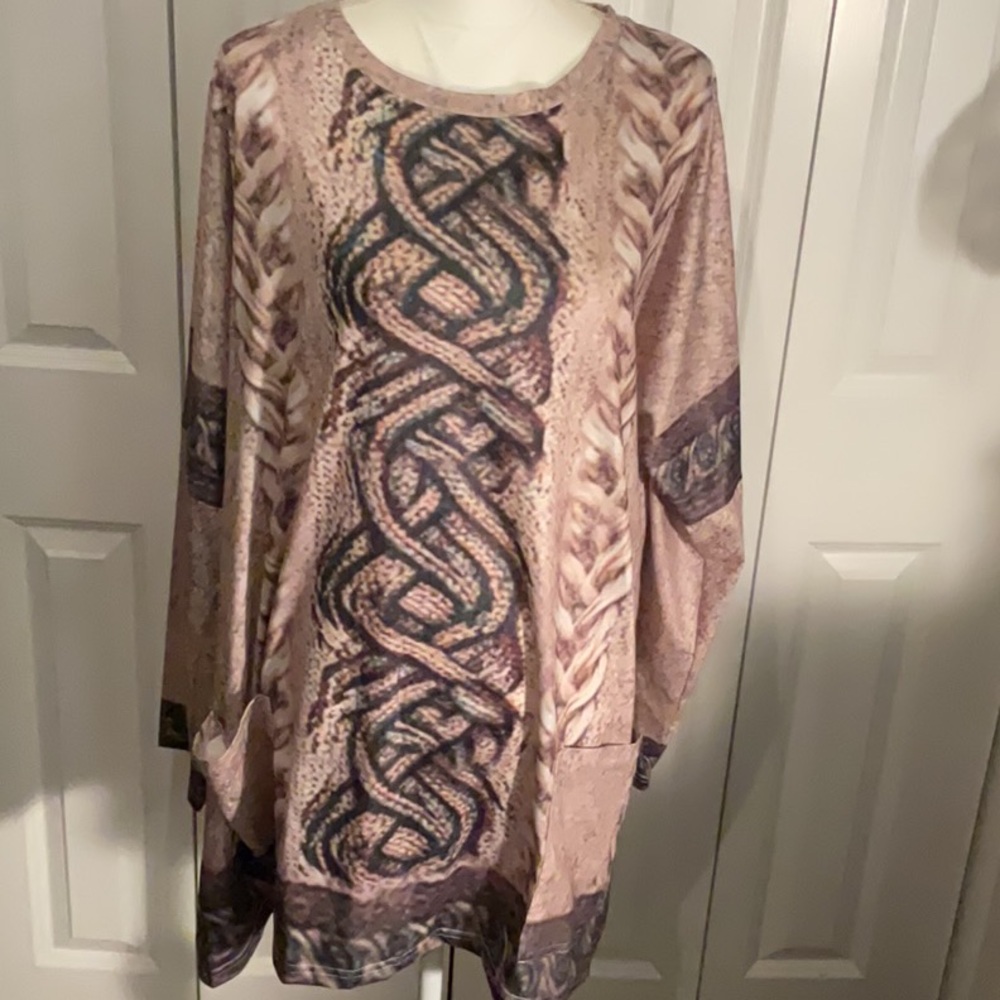 Patterned Long Sleeve Long Tunic with Pockets